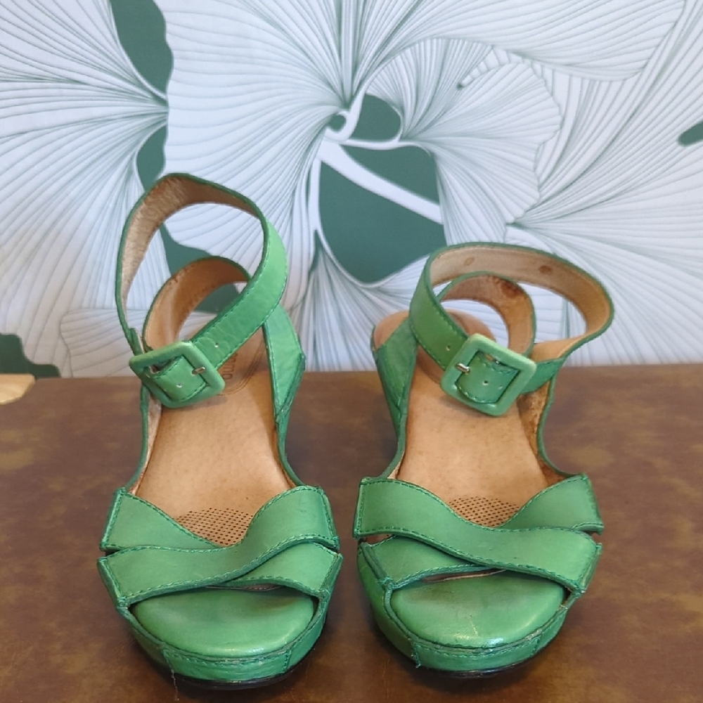 Vintage Corso Como Green Sandals